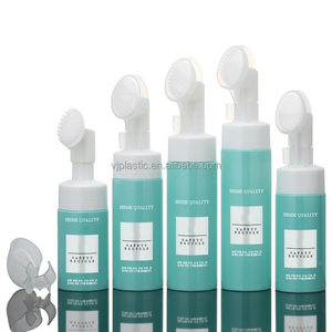 150ml 200ml 250ml <span class=keywords><strong>Mousse</strong></span> nettoyante pour le visage Bouteille à pompe avec brosse <span class=keywords><strong>Mousse</strong></span> pour nettoyer les pattes Nettoyeur de pattes d'animaux de compagnie pour chats et chiens - Product Image 3