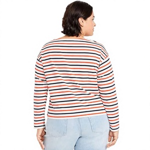 Camiseta de Mujer con Estampado Gráfico, Tela de Algodón Ligera, Manga Corta, Informal, Diseño Personalizado, Proveedor de Ropa al Por Mayor OEM - Product Image 3