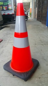 90 ~ PVC 10 + 10 سم منتجات السلامة على الطرق العاكسة cono de carretera مخاريط تحذير حركة المرور عالية الجودة - Product Image 3