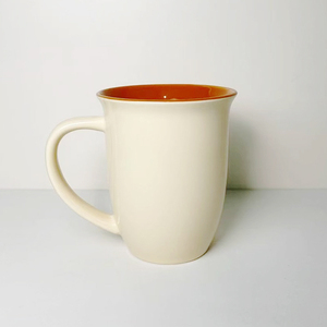 Taza <span class=keywords><strong>de</strong></span> café <span class=keywords><strong>de</strong></span> cerámica negra mate con asa redonda, interior rosa esmaltado, cuerpo recto, <span class=keywords><strong>de</strong></span> gres. Distribuidor Empresarial Guild Hub - Product Image 5