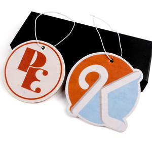 Désodorisant de voiture personnalisé en papier parfumé, accessoires promotionnels à suspendre, avec logo sur mesure, vente en gros - Product Image 6