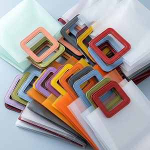 Bolsas <span class=keywords><strong>de</strong></span> Plástico Transparentes Esmeriladas <span class=keywords><strong>de</strong></span> PVC Reciclable con Asa Troquelada y Diseño <span class=keywords><strong>de</strong></span> Bolsa Vertical para Empaque <span class=keywords><strong>de</strong></span> Regalos y Manualidades - Product Image 6