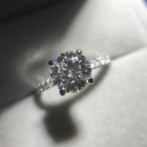 Regalo di gioielli 4 punte 10K oro rosa fede nuziale anello stile elegante 2.5ct anello moissanite set di gioielli - Product Image 4