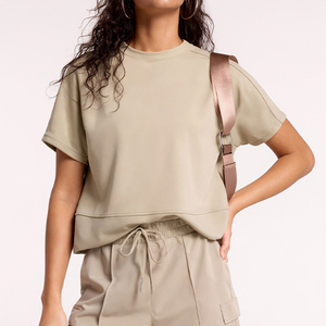 Causal T-shirts Softstreme pour femmes T-shirts à col rond de sport à séchage rapide de haute qualité Hauts à manches courtes minces pour le golf - Product Image 1