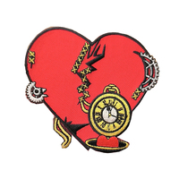 Prix Abordable, Haute Qualité, Conception Personnalisée d'Horloge en Forme de Cœur, Patch Brodé Personnalisé avec Logo, Porte-clés et Breloques