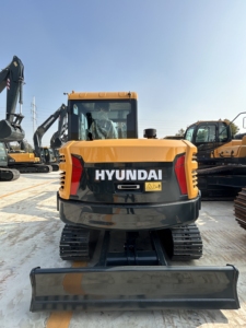 Mini-excavatrice sur chenilles HX60PRO de 6 tonnes, robuste, avec godet standard, pour travaux de terrassement agricole et de rénovation d'infrastructure - Product Image 6
