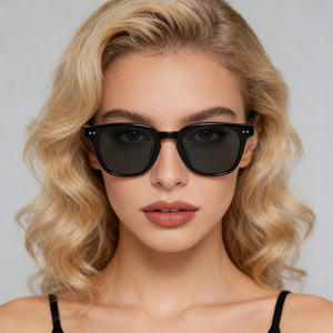 Lunettes de soleil unisexes tendance à monture en acétate noire, verres TAC, protection UV400, idéales pour les voyages et la conduite - Product Image 1