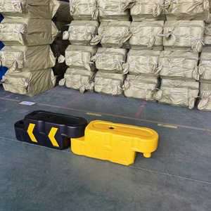 Empilable HDPE moulage par soufflage intérieur/extérieur <span class=keywords><strong>Crash</strong></span> <span class=keywords><strong>Kart</strong></span> Barrières Imitations de route Bounding Go-<span class=keywords><strong>Kart</strong></span> Racer Pièces Accessoires - Product Image 6