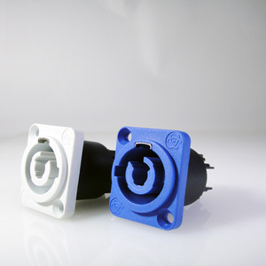 Conectores de alimentación LED 20A 250V Carcasa de nailon para aplicaciones de audio y video - Product Image 3