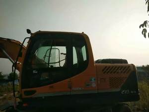 Pelle multifonction sur chenilles originale de la Corée Hyundai 150 d'occasion à haut rendement Hyundai en bon état en vente - Product Image 4