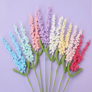 Bouquet de lavande au crochet fait main, réaliste et tissé au fil – parfait pour la Fête des Mères, la Fête des Enseignants et comme cadeau. - Product Image 2