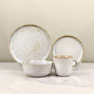 อุปกรณ์รับประทานอาหารเซรามิกลายจุดหรูหราทันสมัยสำหรับร้านอาหารที่บ้าน - Product Image 1