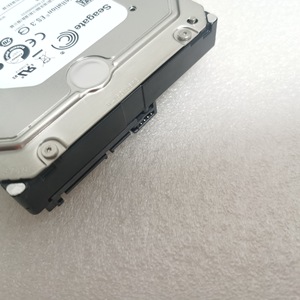 Disco Duro Mecánico Interno de Clase Empresarial <span class=keywords><strong>ST4000NM0035</strong></span> de 4 TB, SATA, 7200 RPM, Interfaz SAS Usada para Aplicaciones de Servidor - Product Image 3