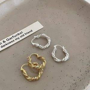 Pendientes de Plata de Ley S925 con Gancho Trenzado, Diseño Brillante en Plata, Joyería de Lujo Ligera, Elegante y Unisex - Product Image 2