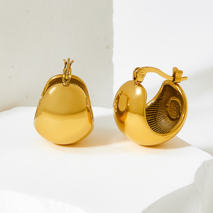 Boucles <span class=keywords><strong>d</strong></span>'oreilles créoles lisses en acier inoxydable 316 plaqué or 14 carats de luxe pour femmes - Product Image 2