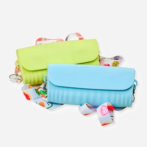 Small Silicone Crossbody Bag Buckle Waterproof Makeup Pouch Organizer <b>Wristlet</b> Clutch Purse with Magnetic for Women - Product Image 2