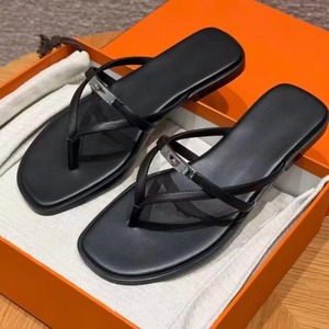 2026 Summer New Small Lock Metal Buckle Toe-Strap Flip-Flops Women's Outdoor Beach <b>Sandals</b> Genuine Leather Slides Slippers - Product Image 4