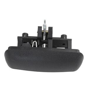 Manija para Guantera de Dodge Ram 5EM34LAZ, Accesorio Interior para el Tablero, Plástico, Estilo Original - Product Image 3