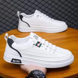 Vente en gros – Nouveauté 2026 – Tendance Printemps-Été – Mocassins souples et baskets décontractées respirantes pour hommes – Idéales pour le quotidien et la course à pied - Product Image 1
