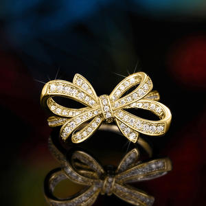 F1587 Anello da Cocktail con Fiocco per Donna, Zirconia Cubica con Micro Pavé, Pietra Rotonda, Gioiello Regalo - Product Image 4