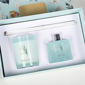 AIKUN Factory Direct OEM ODM Ensemble cadeau de bougies d'aromathérapie de luxe en cire de soja naturelle, moulées à la main, et diffuseur à bâtonnets, avec emballage personnalisé - Product Image 1
