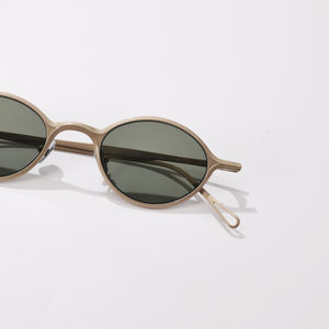 Gafas de Sol de lujo de titanio puro con lentes de nailon óptico UV400 Opciones de Marco en gafas de sol de estilo piloto naranja rojo gris - Product Image 6