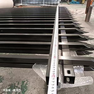 Balustrade en fer forgé en vente chaude - Installation facile, <span class=keywords><strong>garde</strong></span>-<span class=keywords><strong>corps</strong></span> de sécurité pour jardin extérieur, villa - Product Image 4