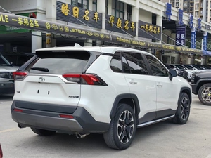 Toyota RAV4 Rongfang 2019 2.2L CVT à deux roues motrices, <span class=keywords><strong>voiture</strong></span> d'<span class=keywords><strong>occasion</strong></span> de haute qualité - Product Image 3