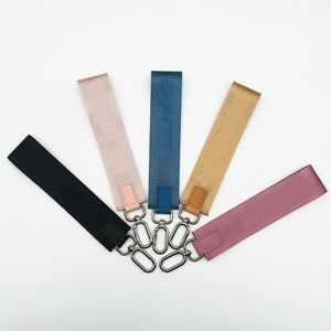 Correa de Nylon para Muñeca con Logotipo Tejido en Relieve, Impreso, Personalizado, con Gancho para Teléfono y Cartera - Product Image 2