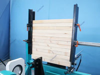 Haute qualité à axe unique Double lame chargement et déchargement entièrement automatique colonne romaine CNC tour à bois