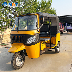 Motocyclette à trois roues polyvalente à essence, tuk-tuk pour passagers avec toit imperméable - Product Image 4