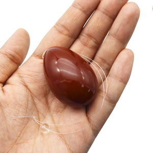 Yoni Egg Pelvic Kegel Ejercicio Cornalina Jade Huevo Estiramiento <span class=keywords><strong>Vaginal</strong></span> Músculo Bola de cristal Piedra de masaje de ágata roja - Product Image 4