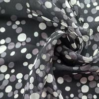 Tissu georgette froissé en soie 100% avec impression de points de vague