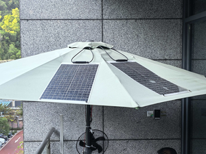 Sombrilla de Jardín Grande para Exteriores con Energía Solar, Parasol Cantilever para Patio - Product Image 2