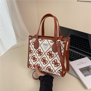 Nouveau <span class=keywords><strong>sac</strong></span> fourre-tout Guesses à bandoulière avec fermeture éclair, pliable et portable, doublure en polyester imperméable pour femmes - Product Image 6