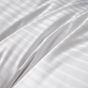 Oreillers de lit de collection hôtelière, <span class=keywords><strong>oreiller</strong></span> personnalisé en duvet de plumes <span class=keywords><strong>d</strong></span>'<span class=keywords><strong>oie</strong></span> originales avec <span class=keywords><strong>taie</strong></span> <span class=keywords><strong>d</strong></span>'<span class=keywords><strong>oreiller</strong></span> en coton pour dormir - Product Image 2