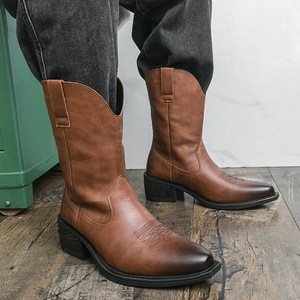 รองเท้าบูทหนังหัวแหลมแฟชั่นปี 2026 รองเท้าบูทคาวบอยสไตล์อเมริกัน รองเท้าบูททรงอัศวิน รองเท้าหุ้มข้อสูงลำลองสำหรับผู้ชาย - Product Image 3