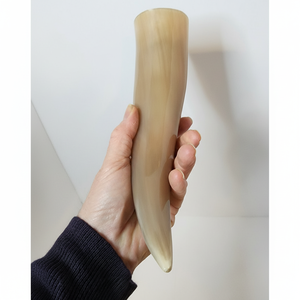 Tasse à corne à vin Viking d'inspiration médiévale authentique Design en laiton naturel écologique - Product Image 1