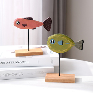 Ornements de poisson en bois, style dessin animé, matériau en pin, design méditerranéen, décoration de table pour salon ou chambre d'enfant - Product Image 3