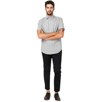 Camisa de Hombre de Último Diseño con Cuello Cubano, Manga Larga, Botones, Color Gris Claro Sólido, 100% Lino Teñido, para Primavera, con Logotipo Personalizado