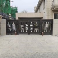 Op maat gemaakte vouwbare aluminium poort, moderne koperlook, weerbestendig, schuifdeur, geschikt voor villa, binnenplaats, hotel, commercieel gebruik