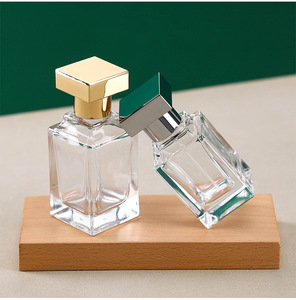 Sang Trọng Hình Vuông Thủy Tinh Nước Hoa Với Kẽm Hợp Kim Cap 30Ml <span class=keywords><strong>50Ml</strong></span> 100Ml Bơm Phun Niêm Phong Nước Hoa Bao Bì Chai - Product Image 3