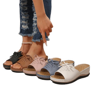 2026 Sandales électriques pour femmes, style rétro, brodées, confortables, grandes tailles, antidérapantes, à talon compensé - Product Image 1