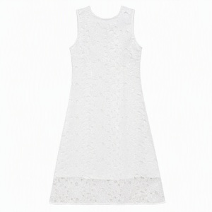 Robe midi blanche sans manches en dentelle, col rond, coupe trapèze, décontractée et élégante pour femme, idéale pour le quotidien, le bureau ou les soirées - Product Image 4
