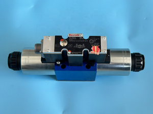 R900940564 4WREE6V16-2X/G24K31/A1V NG6 วาล์วควบคุมทิศทางแบบสัดส่วน 3 ตำแหน่ง 4 ทาง แบบควบคุมโดยตรง - Product Image 4