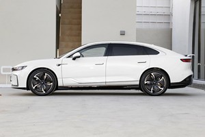 רכב חשמלי משומש חדש משמש מכונית סוס תשוקה zhuiguang 4 דלתות 5 מושבים - Product Image 4