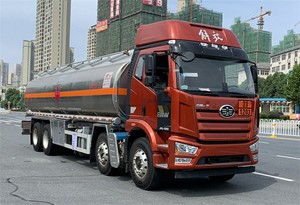 Camion distributeur de <span class=keywords><strong>carburant</strong></span> FAW <span class=keywords><strong>le</strong></span> <span class=keywords><strong>moins</strong></span> <span class=keywords><strong>cher</strong></span> à vendre Camion ravitaillement FAW à vendre à Dubaï - Product Image 4