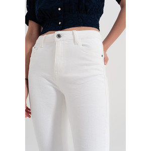 Pantaloni dritti bianchi con caviglie larghe - Product Image 1