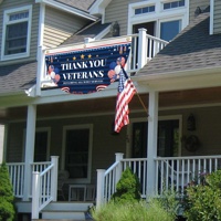 Drapeau personnalisé patriotique plissé en forme de demi-éventail, bannière de véranda pour le Memorial Day, avec inscription « Merci aux héros » et « Hommage aux services militaires »