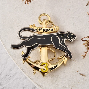 Épinglette décorative en métal émaillé 3D recyclé sur mesure par le fabricant, badge doré, panthère noire, ancre, épinglette de revers pour veste - Product Image 2